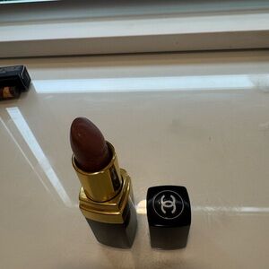 CHANEL Rouge Coco Lipstick - Adrienne 402